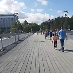Baltyk Nadmorskie Tarasy Z Parkingiem 코워브제크