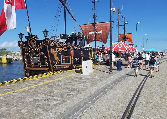 Baltyk Nadmorskie Tarasy Z Parkingiem Kolberg